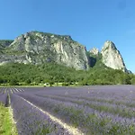 Tempepailla 住宿加早餐酒店 Roynac